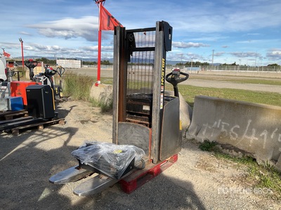 2020 Hyster S1.4IL 1400 kg Charger Apilador Eléctrico