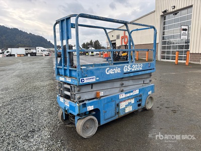 2013 Genie GS-2032 4x4 Electric Scissor Lift