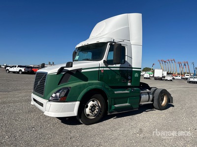 2012 Volvo VNL 4x2 تراكتور شاحنة (أحادي المحور)