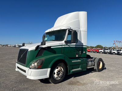 2012 Volvo VNL 4x2 تراكتور شاحنة (أحادي المحور)