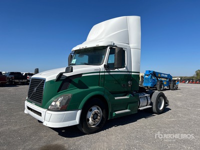 2012 Volvo VNL 4x2 S/A Day Cab Truck Tractor