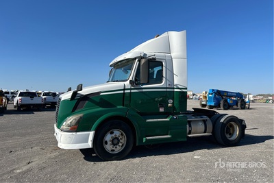 2012 Volvo VNL 4x2 S/A Day Cab Truck Tractor