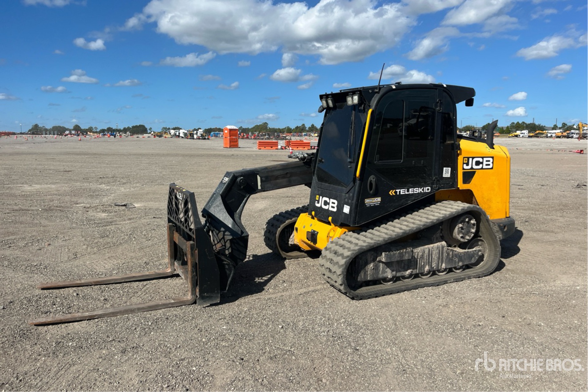 2022 JCB 3TS-8T Chargeuse sur rails compacte