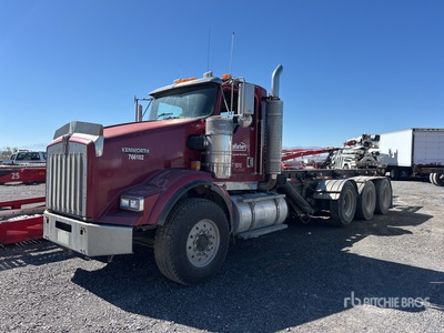 2001 Kenworth T800 8x4 Roll-Off Truck (Inoperable)