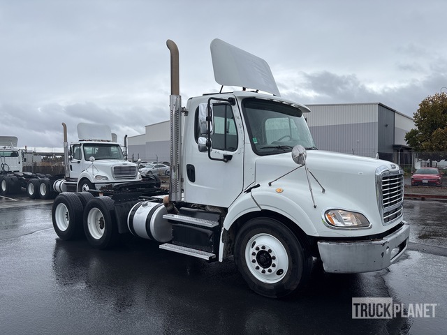 CAMIóN 2016 FREIGHTLINER