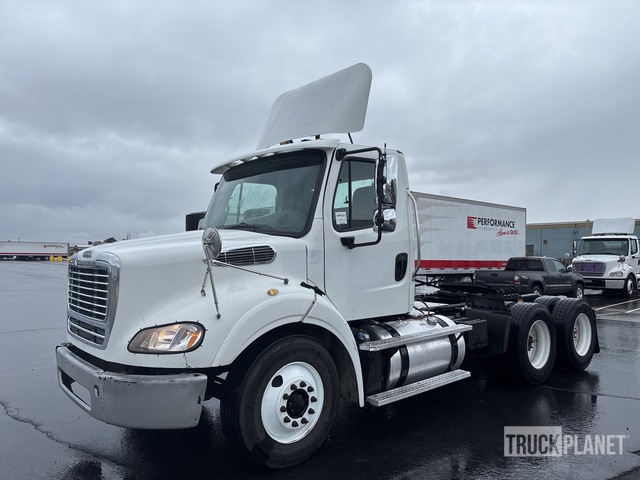 CAMIóN 2016 FREIGHTLINER