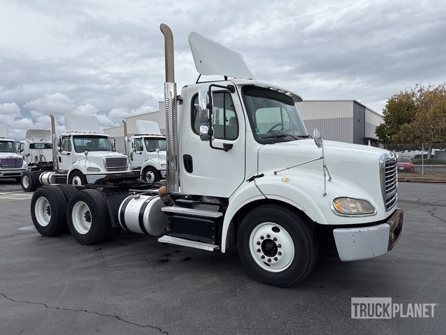 CAMIóN 2016 FREIGHTLINER