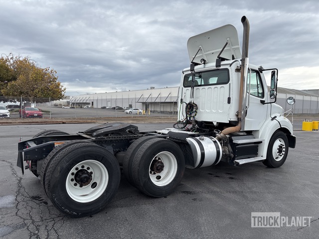 CAMIóN 2016 FREIGHTLINER