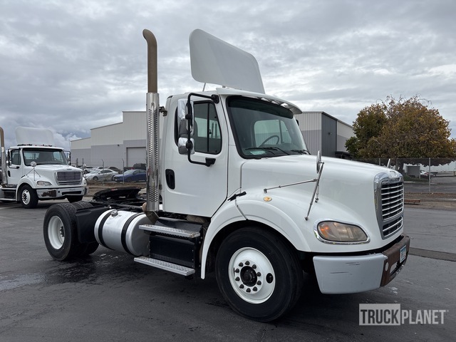 CAMIóN 2016 FREIGHTLINER