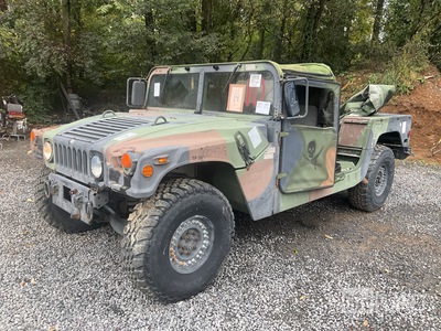 2004 AM General M1097A2 HMMWV 2 Door Soft Top w/Truck Body