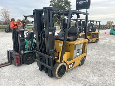 2015 Cat EC25N 4350 lb Montacargas Eléctrico