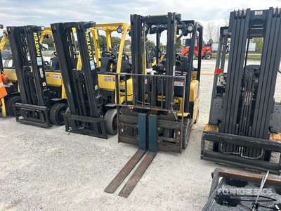 2016 Yale GLC060VX 5500 lb Cushion Tire Forklift