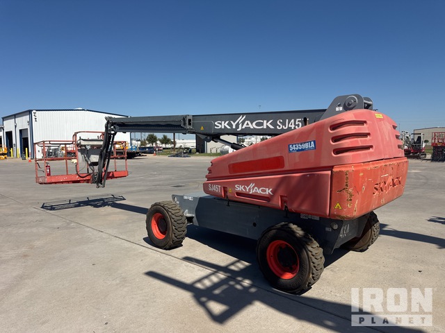 ELEVADOR TELESCóPICO 2017 SKYJACK 4WD SJ45T