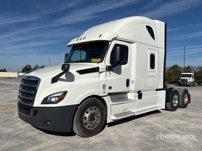 2020 Freightliner Cascadia 126 6x4 Sleeper Truck Tractor