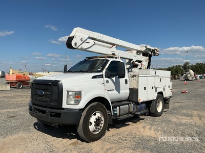 2012 ETI ETOMH401H 40 ft on 2016 Ford F-750 4x2 Bucket Truck