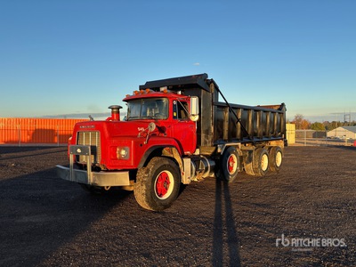 1998 Mack RB688S 8x4 Tri/A Dump Truck
