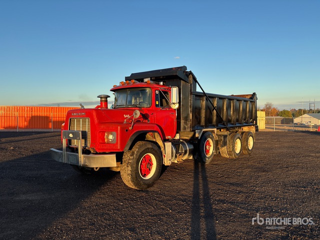 Mack Rb688s 1998 Mack RB688S 8x4 Tri/A Dump Truck | Ritchie Bros. Auctioneers