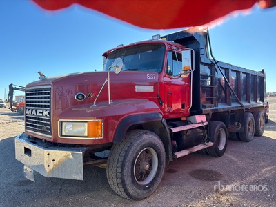 1999 Mack CL713 8x4 Tri/A Dump Truck
