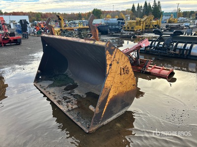 DS 102 in General Purpose Wheel Loader Bucket - Fits Case 621
