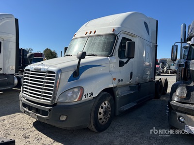 2018 Freightliner Cascadia 125 6x4 T/A Sleeper Truck Tractor
