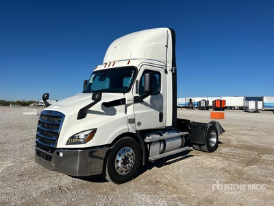 2019 Freightliner Cascadia 116 4x2 Day Cab Truck Tractor