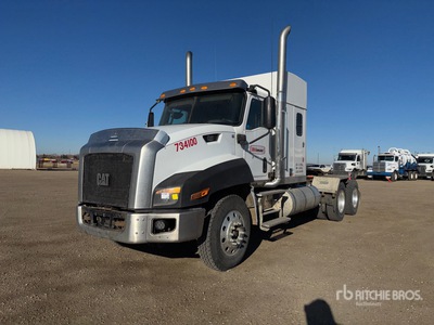 2013 Cat CT660 6x4 T/A Sleeper Truck Tractor