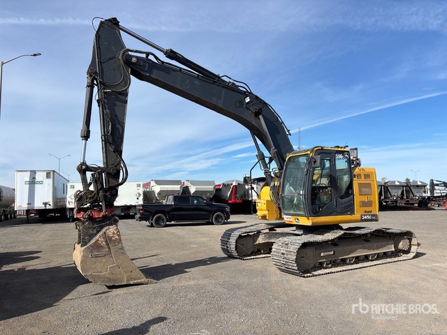 2021 John Deere 245G LC Tracked Excavator | Ritchie Bros. Auctioneers
