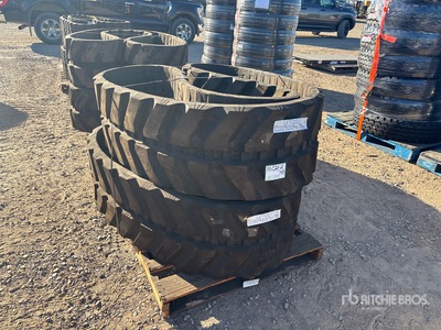 Quantity of (2) 450X81.5X76 Rubber Tracks