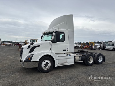 2018 Volvo VNL300 6x4 トラックトラクター（T/A）