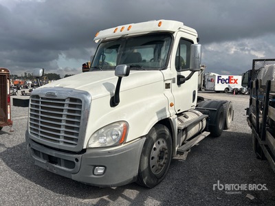 2012 Freightliner Cascadia 125 6x4 T/A Day Cab Truck Tractor