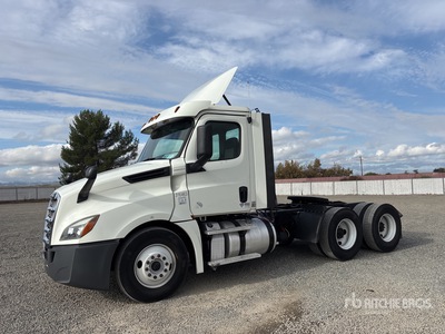 2018 Freightliner Cascadia 126 6x4 T/A Day Cab Truck Tractor