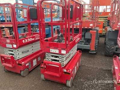 2018 MEC 1330SE Electric Scissor Lift