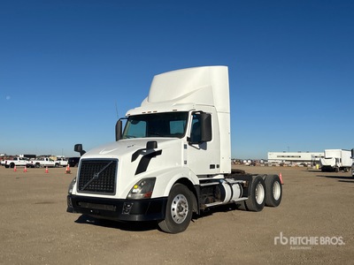 2015 Volvo VNL 6x4 トラックトラクター（T/A）
