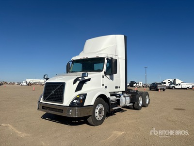2015 Volvo VNL 6x4 トラックトラクター（T/A）