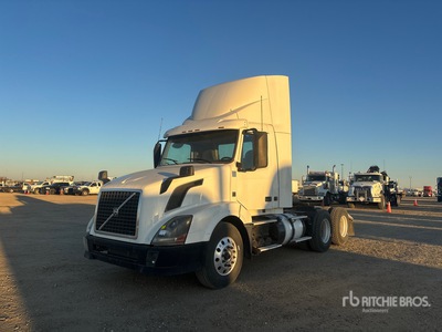 2015 Volvo VNL 6x4 トラックトラクター（T/A）