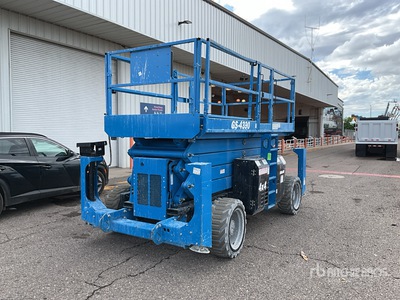 2016 Genie GS4390RT 4x4 Dual Fuel Scissor Lift