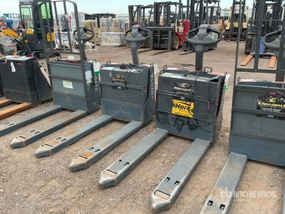 2017 Toyota 8HBW23 4500 lb Electric Pallet Jack