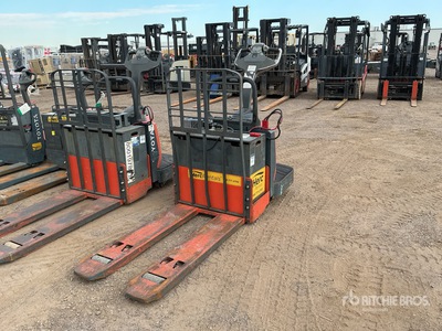 2017 Toyota 8HBE30 6000 lb Electric Pallet Jack