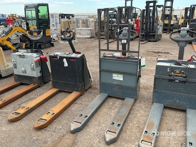2018 Toyota 8HBW23 4500 lb Electric Pallet Jack