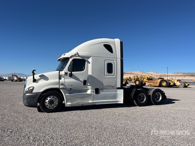 2019 Freightliner Cascadia 125 6x4 T/A Sleeper Truck Tractor
