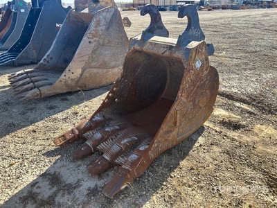 Hensley 36 in Q/C Digging Excavator Bucket - Fits 200 Series