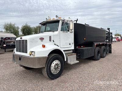 2001 Peterbilt 330 6x4 Ciężarówka z powłoką uszczelniającą