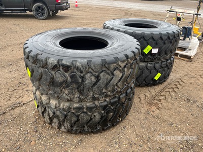Quantity of (4) 20.5R25 Équipements pour pneus