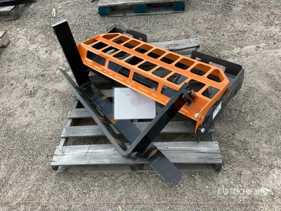 2025 Landhonor PF-11-3500G 42 in Skid Steer Forks (Unused)