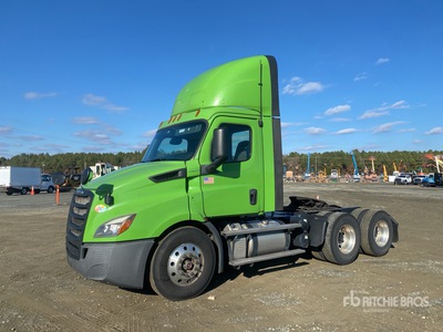 2019 Freightliner Cascadia 116 6x4 T/A Day Cab Truck Tractor