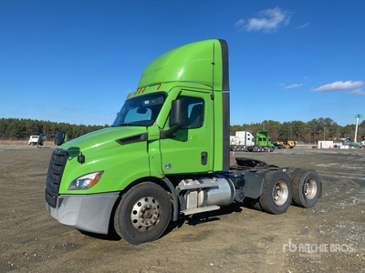 2020 Freightliner Cascadia 116 6x4 T/A Day Cab Truck Tractor