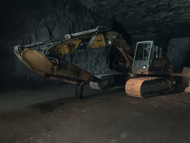 1990 Kobelco K909LC -II Tracked Excavator (Inoperable)