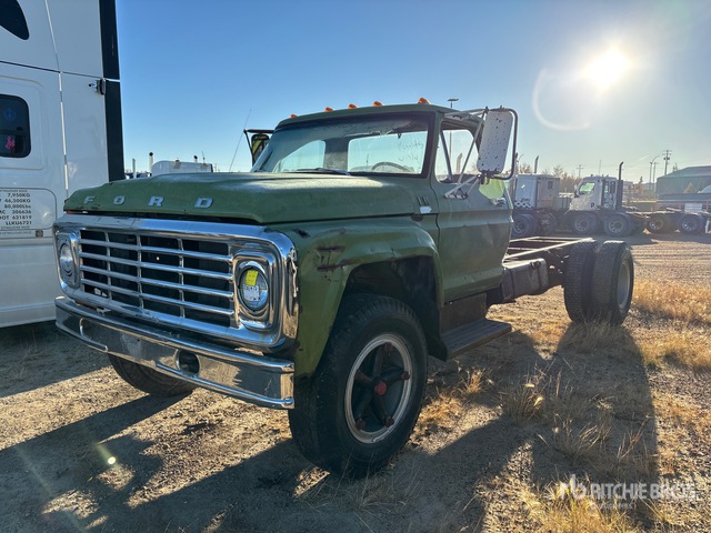 1974 Ford F700 4x2 Cabina y chasis (Inoperable) | Ritchie Bros. Auctioneers