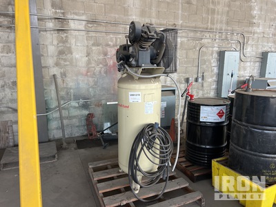 Ingersoll-Rand 2340 14 cfm 60 gal Air Compressor