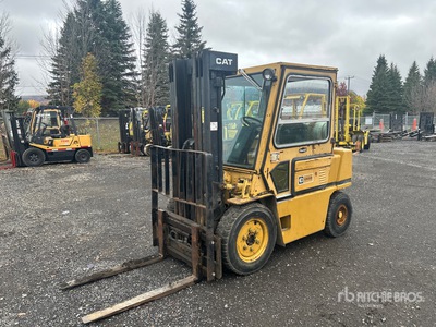 1988 Cat V50D 5000 lb Pneumatic Tire Carrelli Elevatori